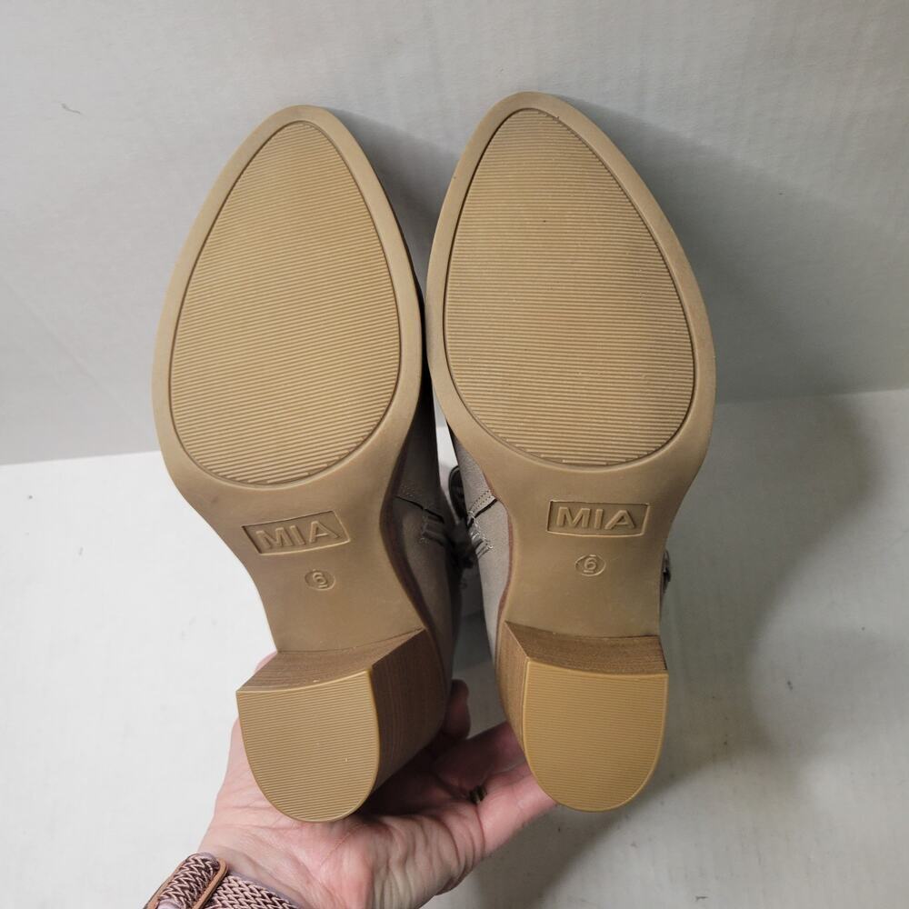 NWT Mia Dusky Grey Western Classic Casual Chunky Heel Bootie Ankle Boots Size 6 - Picture 7 of 8